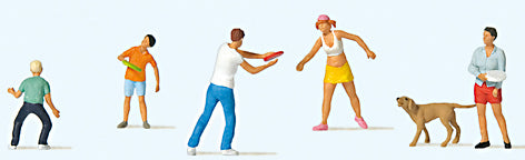 Preiser 10696 HO Scale Outdoor Fun -- 5 People & 1 Dog