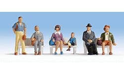 Walthers SceneMaster 949-6041 HO Waiting Passengers pkg(6)