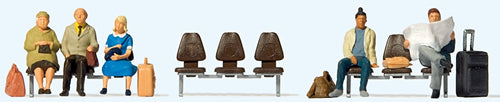 Preiser 10660 HO Scale Waiting Travelers #1 -- 5 Figures, 3 Seat Rows