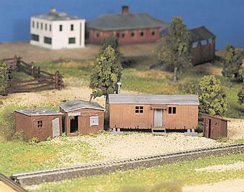 Bachmann 45983 O Scale Plasticville USA Hobo Jungle Two Shacks Boxcar
