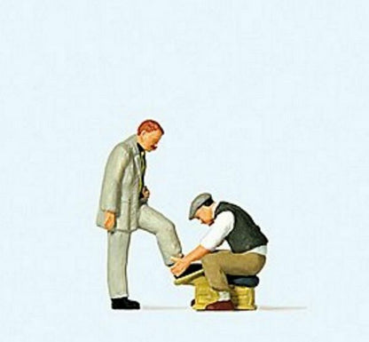 Preiser 28184 HO Scale Shoe Shine Boy & Customer