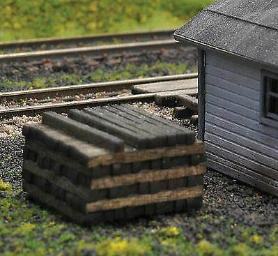 Blair Line 1811 N Scale Pile O' Ties - Assembled Stained pkg(2)
