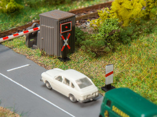 Faller 272913 N Scale St. Andrew's Crosses and Warning Lights
