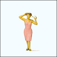 Preiser 28120 HO Scale People Working -- Styling Her Hair