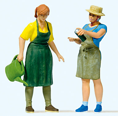 Preiser 44928 G Scale Women Gardening -- pkg(2)
