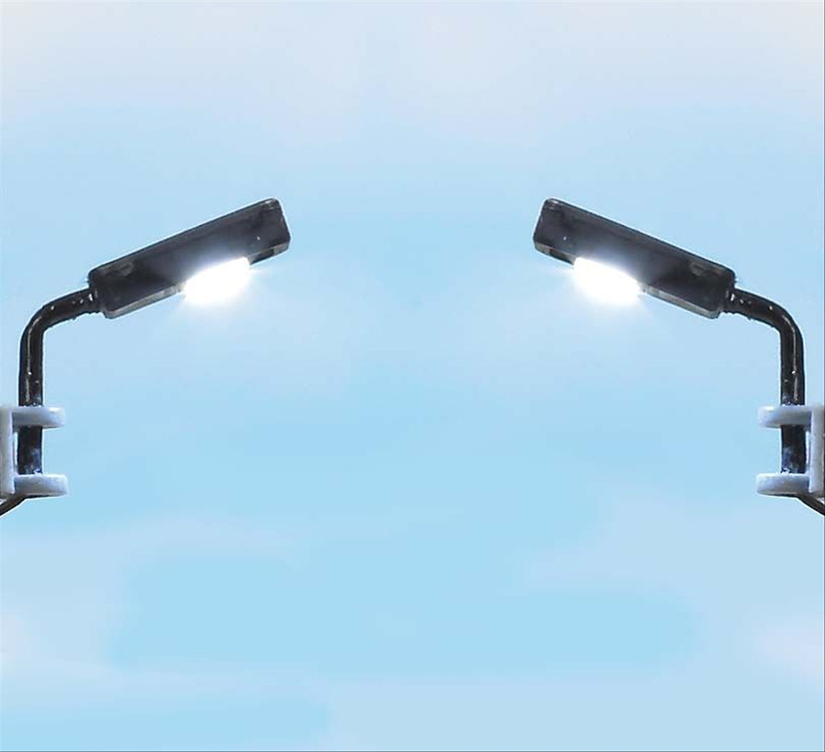 Busch 4152 HO Scale Industrial Lamp Heads w/Neon LEDs, pkg(2)