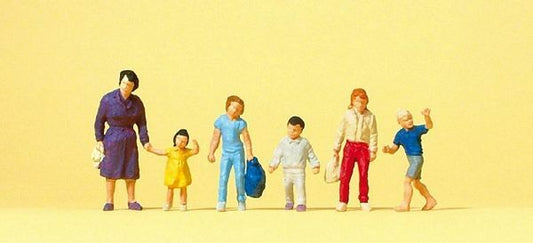 Preiser 14041 HO Scale Pedestrians -- Walking Women w/Children pkg(6)