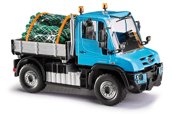 Busch 50927 HO Scale 2013 Mercedes-Benz Unimog U 430 Heavy-Duty Pickup Truck - Assembled -- Blue, Silver with Christmas Tree Load