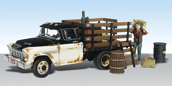 Woodland Scenics 5538 HO Scale Henry's Haulin'- Assembled - AutoScenes(R) -- Rusted Truck, Figure & Accessories