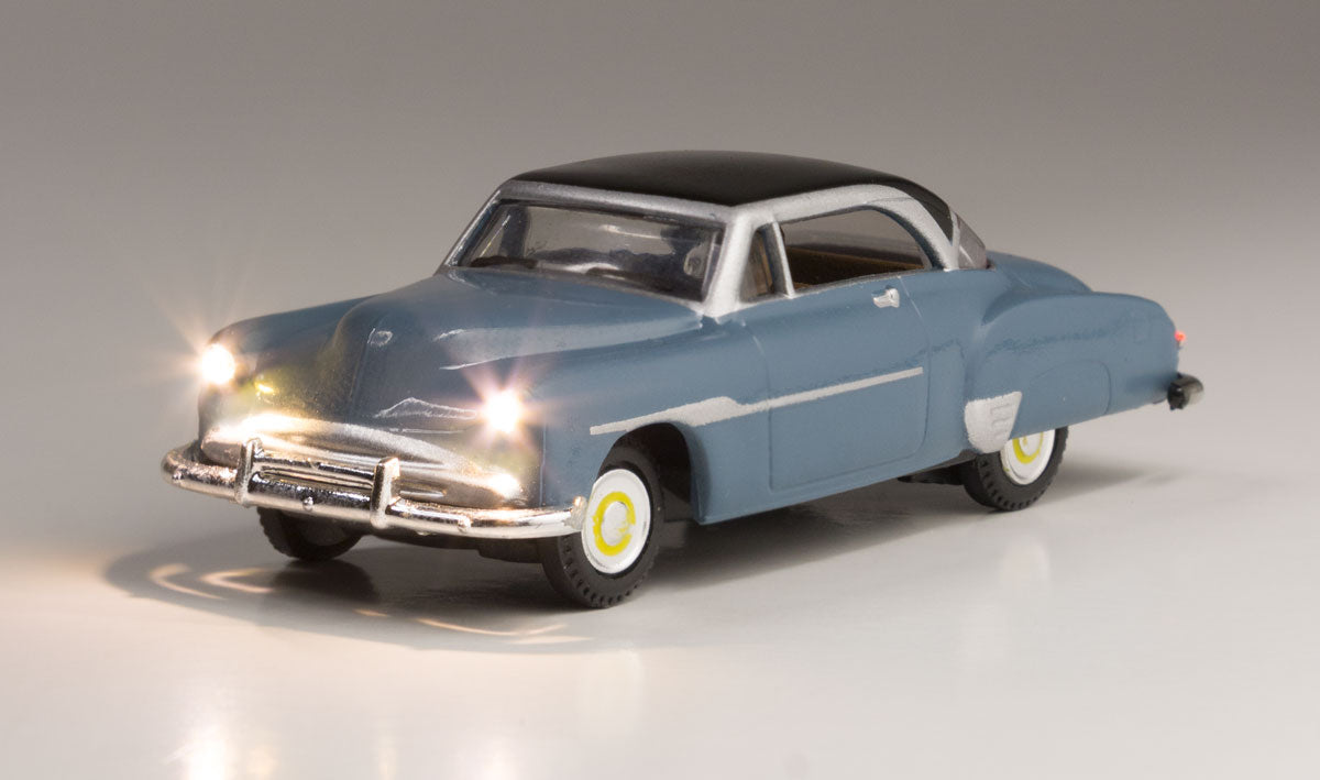 Woodland Scenics 5596 HO Scale Comfy Cruise - Just Plug(R) Lighted Vehicle -- Blue