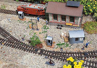 Pola 331746 G Scale Trackside Buildings Set -- Kit - Line-Keeper's Lodge, 2 Telephone Booths, Poker Stand