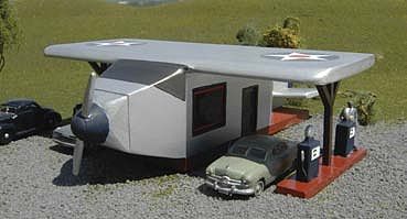Bachmann 35201 HO Scale Airplane Gas Station -- Assembled - 6-1/8 x 6-3/4 x 2" 15.6 x 17.2 x 5.1cm