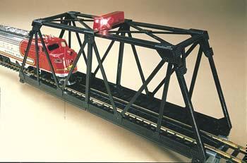 Bachmann 46904 N Scale Steel Through-Truss Bridge - Assembled -- With Blinking Red Light