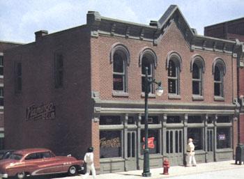 Design Preservation Models 10800 HO Scale Goodfellows Hall - Woodland Scenics DPM Landmark Structures(R) -- Kit - 6-1/4 x 4-3/4"  16 x 12cm