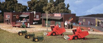 Design Preservation Models 66100 N Scale DPM Gold Kits -- Olsen Feeds & Larsen's Implement - 16 x 9"  40.6 x 22.9cm