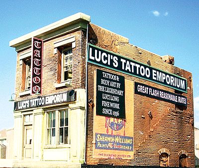 Downtown Deco 49 O Scale Luci's Tattoo Emporium -- Kit
