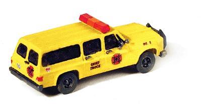 GHQ 51014 N Scale Chevrolet Suburban - Kit -- Fire Chief's Truck