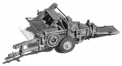 GHQ 60013 HO Scale Hay Baler -- Kit