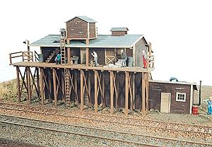 JL Innovative Design 191 HO Scale Brookside Ice House -- Kit - 5-3/8 x 9"  13.6 x 22.5cm