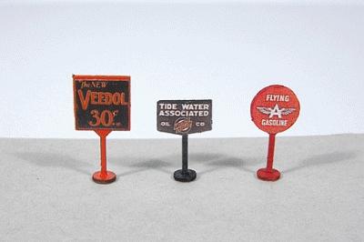 JL Innovative Design 465 HO Scale Vintage Gas Station Curb Signs -- Flying A pkg(3)