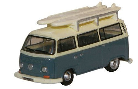 Oxford Diecast NVW003 N Scale 1960s Volkswagen Passenger Van w/Surfboard Roof Rack - Assembled -- Fjord Blue, Arcona White