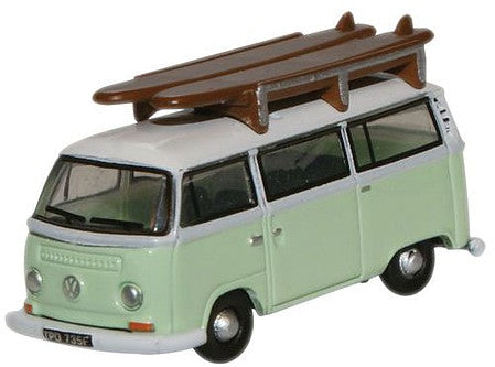 Oxford Diecast NVW007 N Scale 1960s Volkswagen Passenger Van w/Surfboard Roof Rack - Assembled -- Birch Green, White