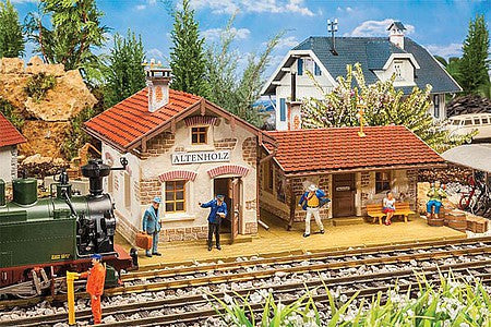 Pola 330896 G Scale Altenholz Station -- Weathered Kit - 20-1/2 x 14-3/8 x 11" 52 x 36.5 x 28cm