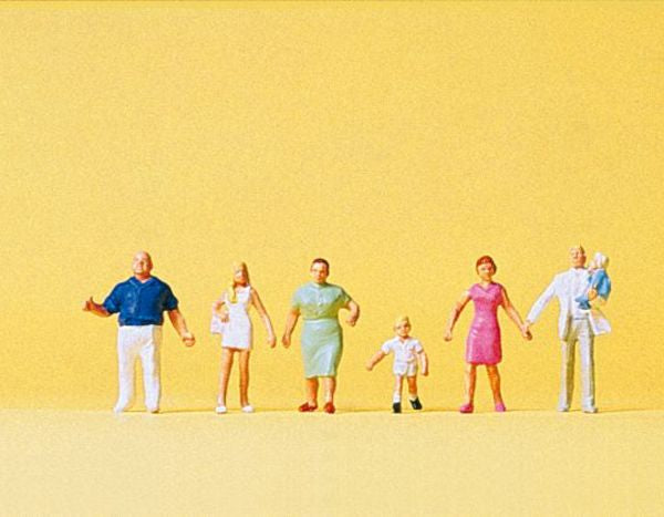 Preiser 79182 N Scale Pedestrians -- Family Krause Taking A Walk