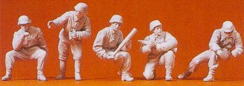 Preiser 16539 HO Unpainted German Reich Anti-Tank Gunners 1939-45 (5) (Kit)