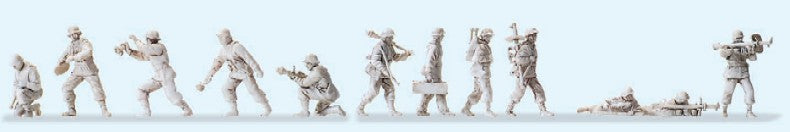 Preiser 16613 HO Unpainted German Reich Anti-Tank Crew Winter Dress (12) 1939-45 (Kit)