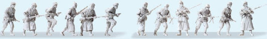 Preiser 72540 1/72 Unpainted Russian Infantry Riflemen Attacking (12) 1941-45 (Kit)