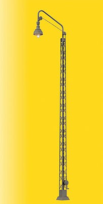 Viessmann 9385 O Scale Yard Light on Lattice Mast -- Warm White LED, 11" 28cm Tall