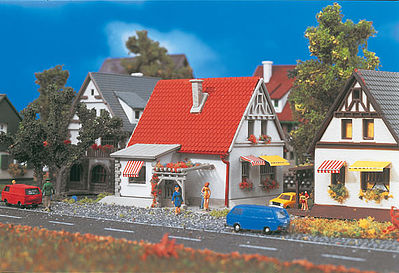 Vollmer 49574 Z Scale White House w/Red Roof -- 2-3/8 x 2-1/4 x 2" 6 x 5.8 x 5.2cm