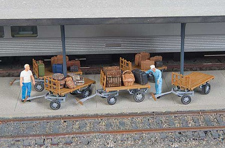 Walthers Scenemaster 4135 HO Scale Baggage Carts - Plastic Kit -- Gray pkg(5)